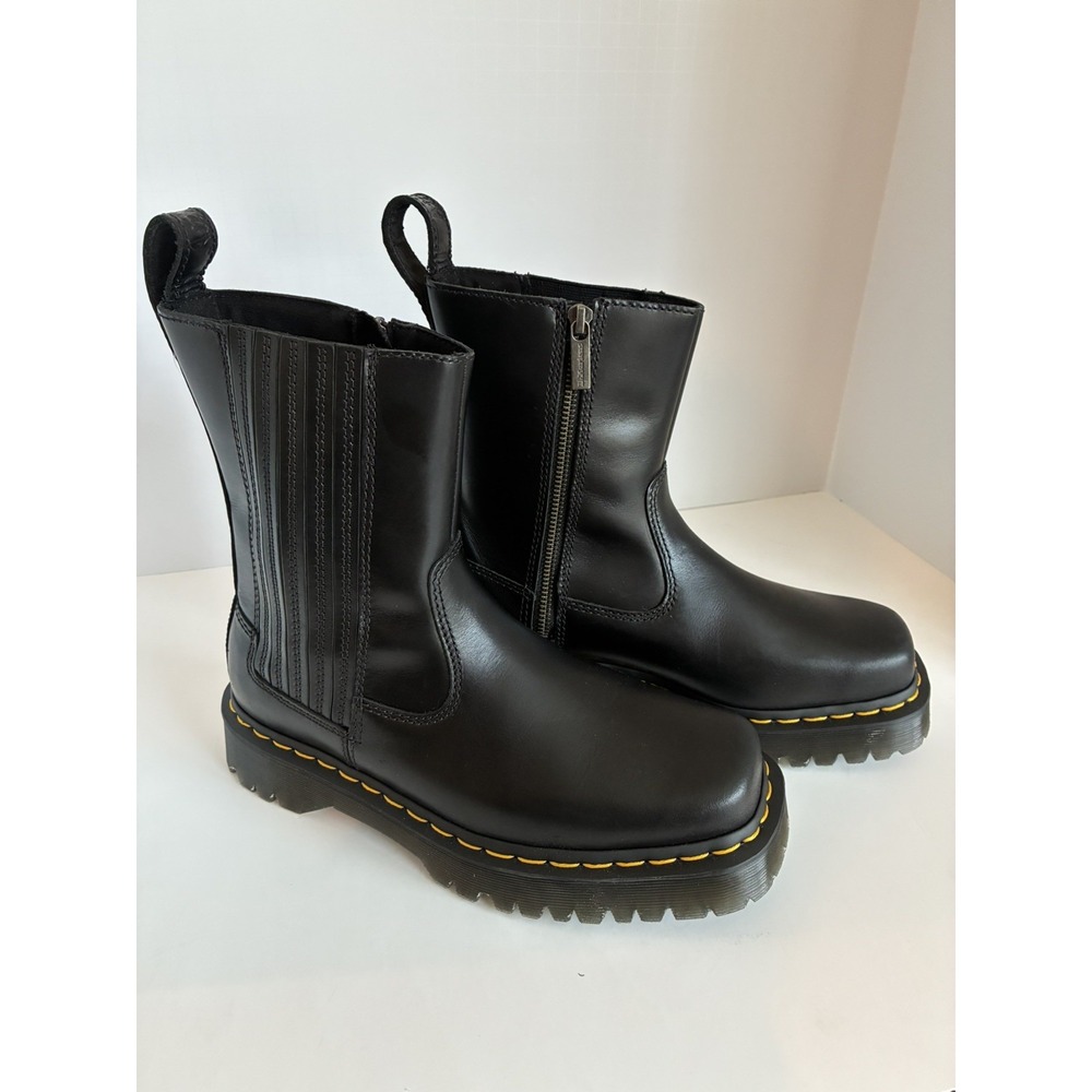 Dr. Martens~ Amaayah Lo Leather Upper Side Zipper Boots Black NWOB~ Size 8